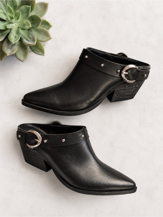 Golo Shoes - GOLO Woody Noir black leather western mule booties women’s size 9 made in Brazil